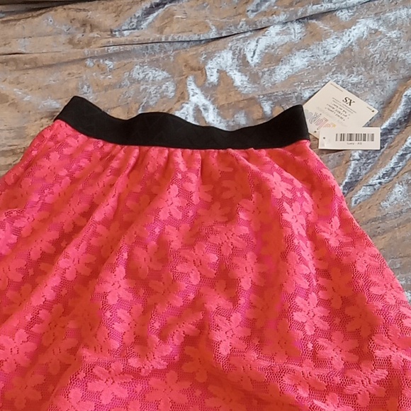 New LuLaRoe skirt - Picture 2 of 4